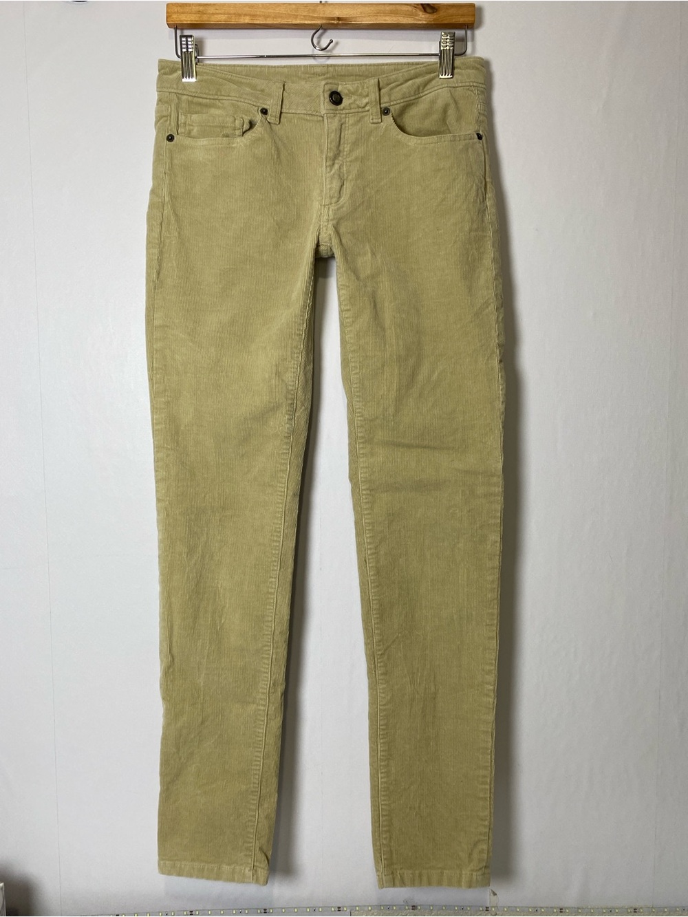 Patagonia Women's Fitted Corduroy Pants Sz 28 Organic Cotton Slim Khaki